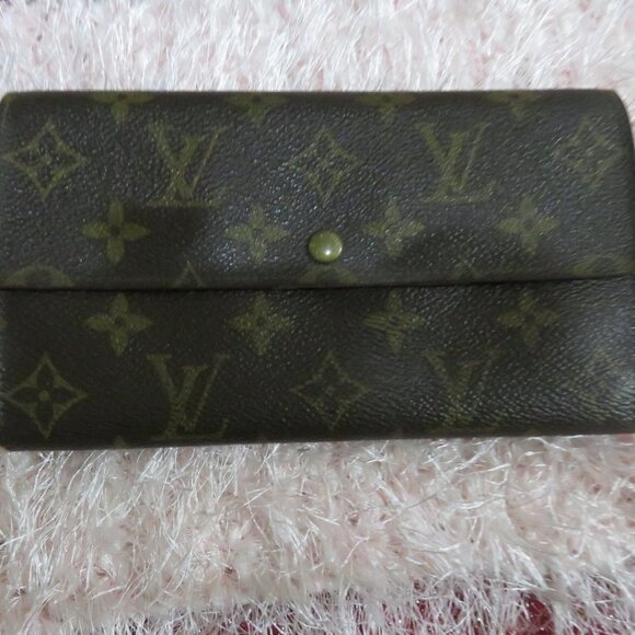 Louis Vuitton Monogram Embossed Coated Canvas Leather Classic Sarah Wallet - Picture 1 of 16